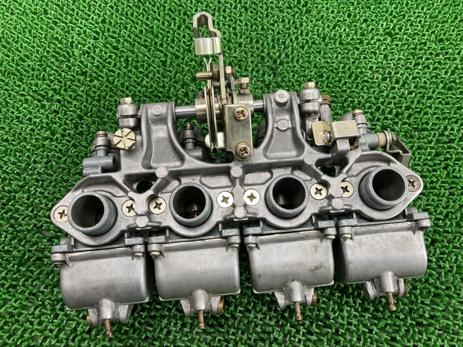 ドリームCB350FOUR キャブレター 054A CB350F-1071*** ホンダ 純正 1972年式外し CB350F-1071 DREAM バケヨン 当時物 【中古】 17 ドリームCB350FOUR キャブレター 054A CB350F-1071*** ホンダ 純正