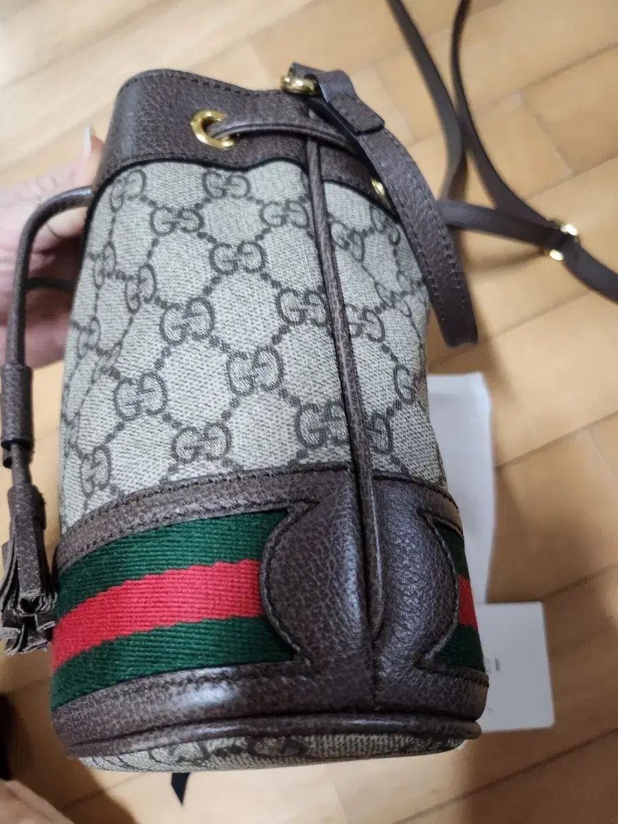 GUCCI