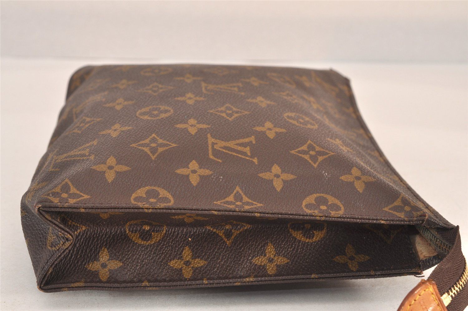 LOUIS VUITTON ルイヴィトン モノグラム ポッシュトワレ 26