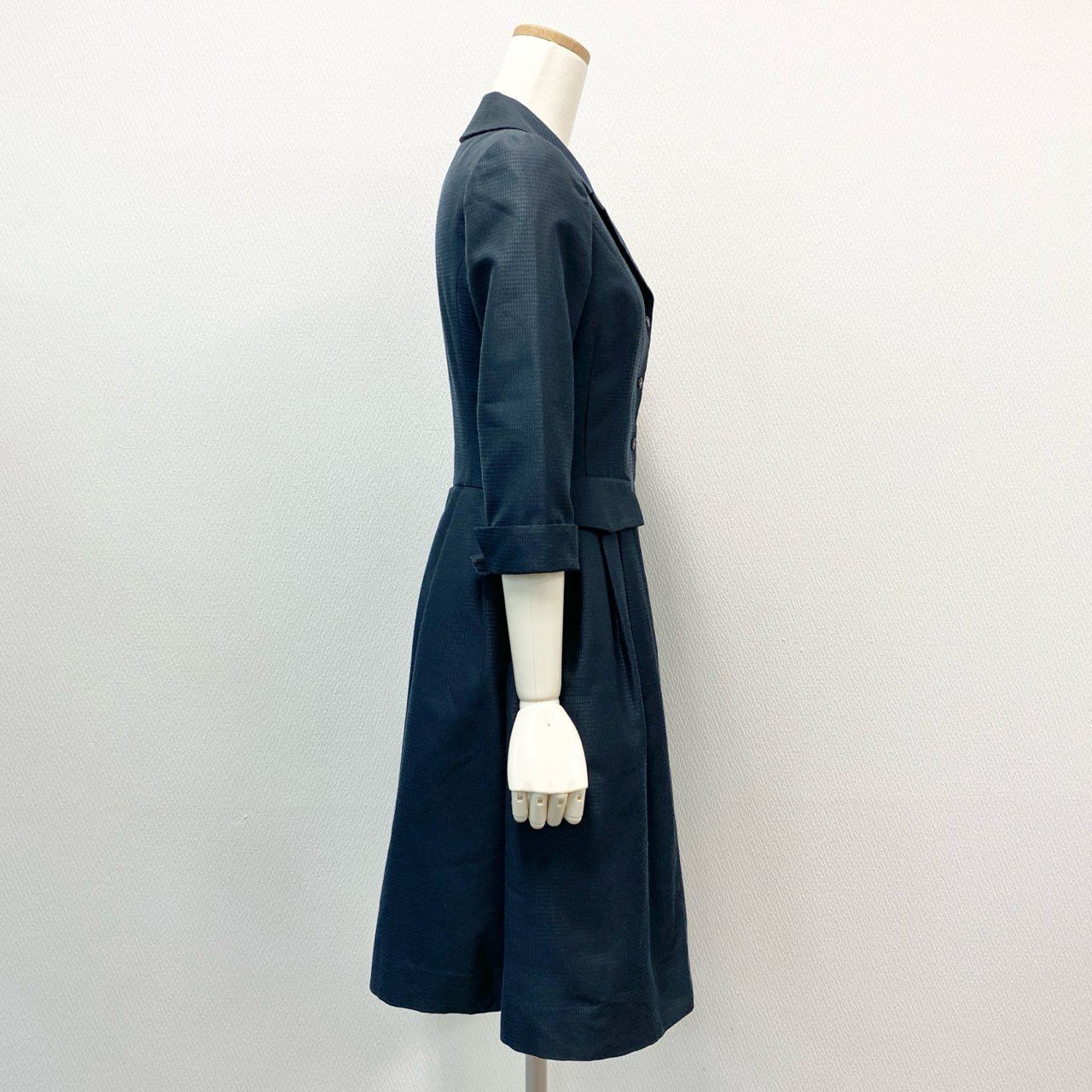 10i16 Rene ルネ スプリングコート 薄手コート 七分袖 ビジューボタン TISSUE素材 レディース 女性用 6036650 34 ネイビーu02t