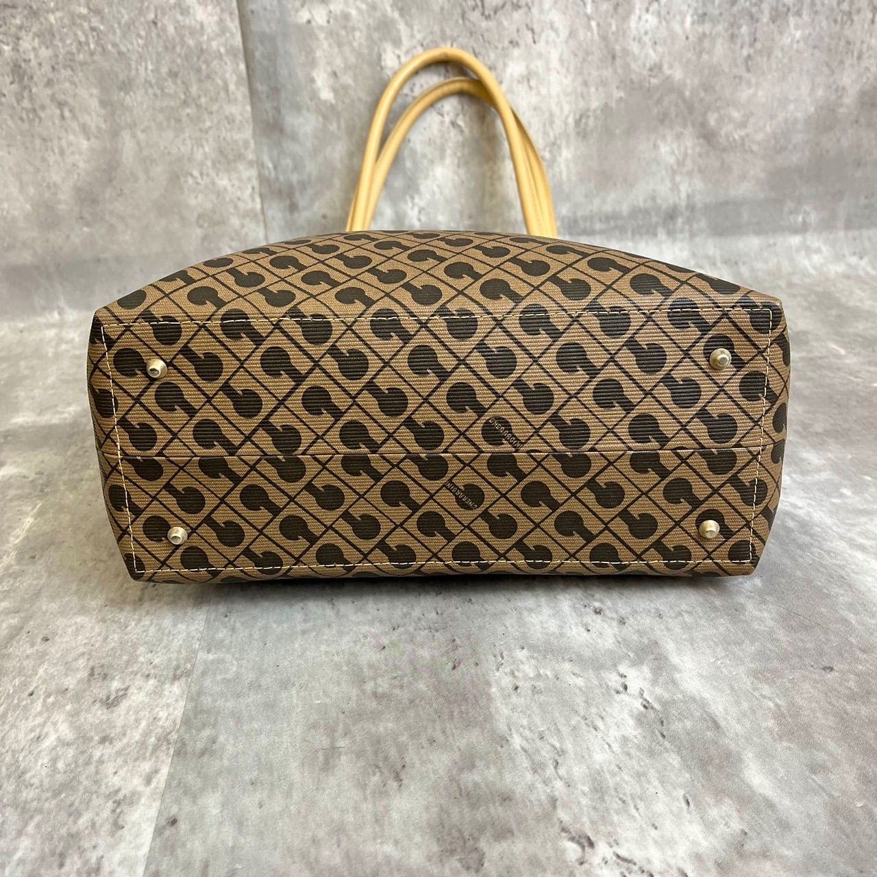 ゲラルディーニトートバッグ ブラウン ベージュ ロゴ