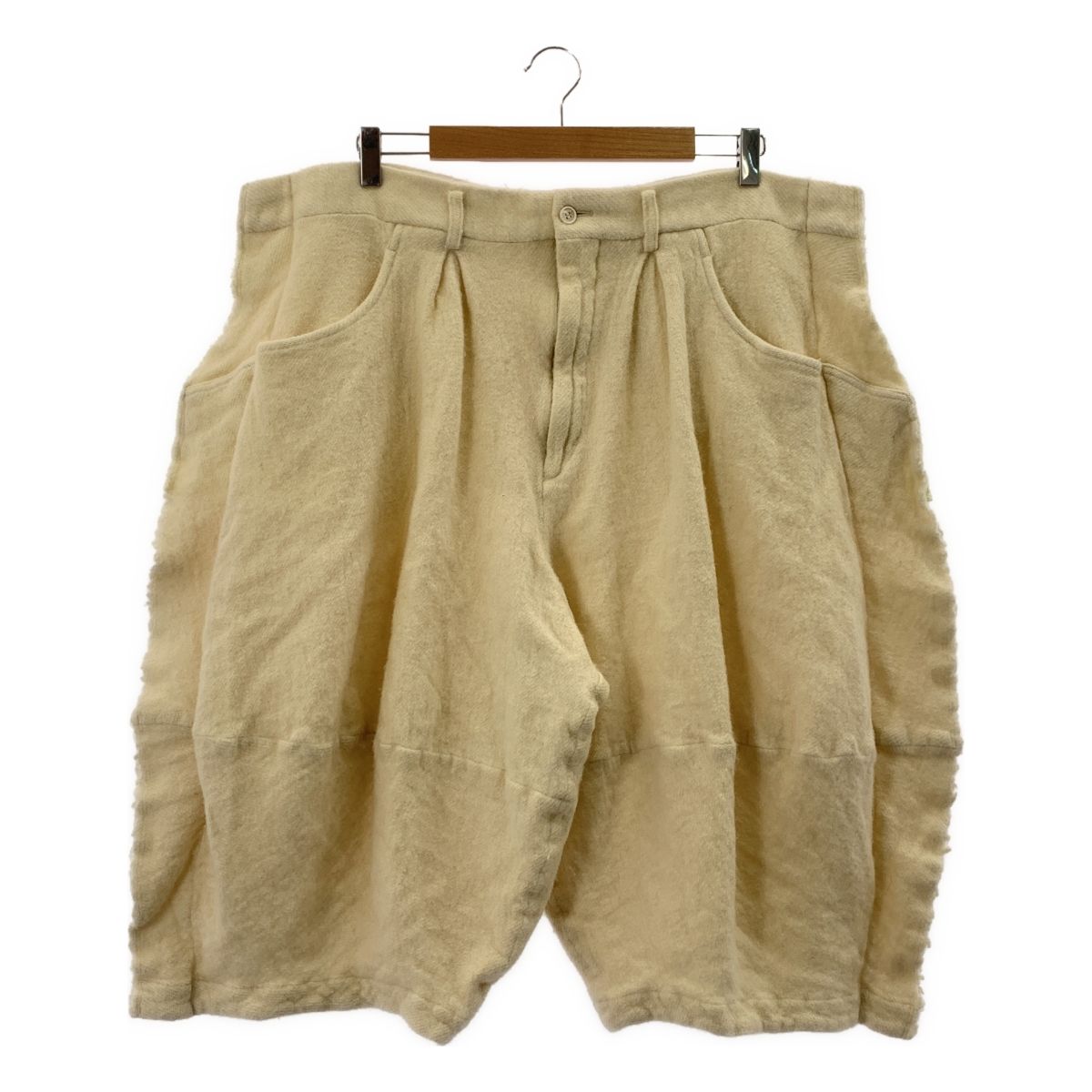 COMME des GARCONS HOMME PLUS | コムデギャルソンオムプリュス | 2025AW | ウール縮絨 インサイドアウト タック バルーン ワイド ショートパンツ | XL | オフホワイト | メンズ