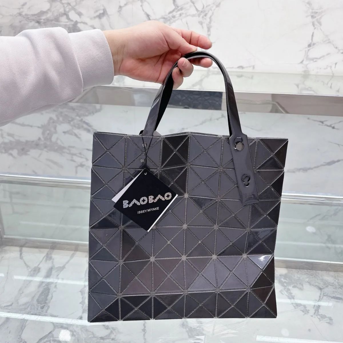 大人気 BAOBAO バオバオイッセイミヤケトート バッグ ６ピース×６ピース 新品未使用BAO BAO ISSEY MIYAKE トートバッグ# -  メルカリ