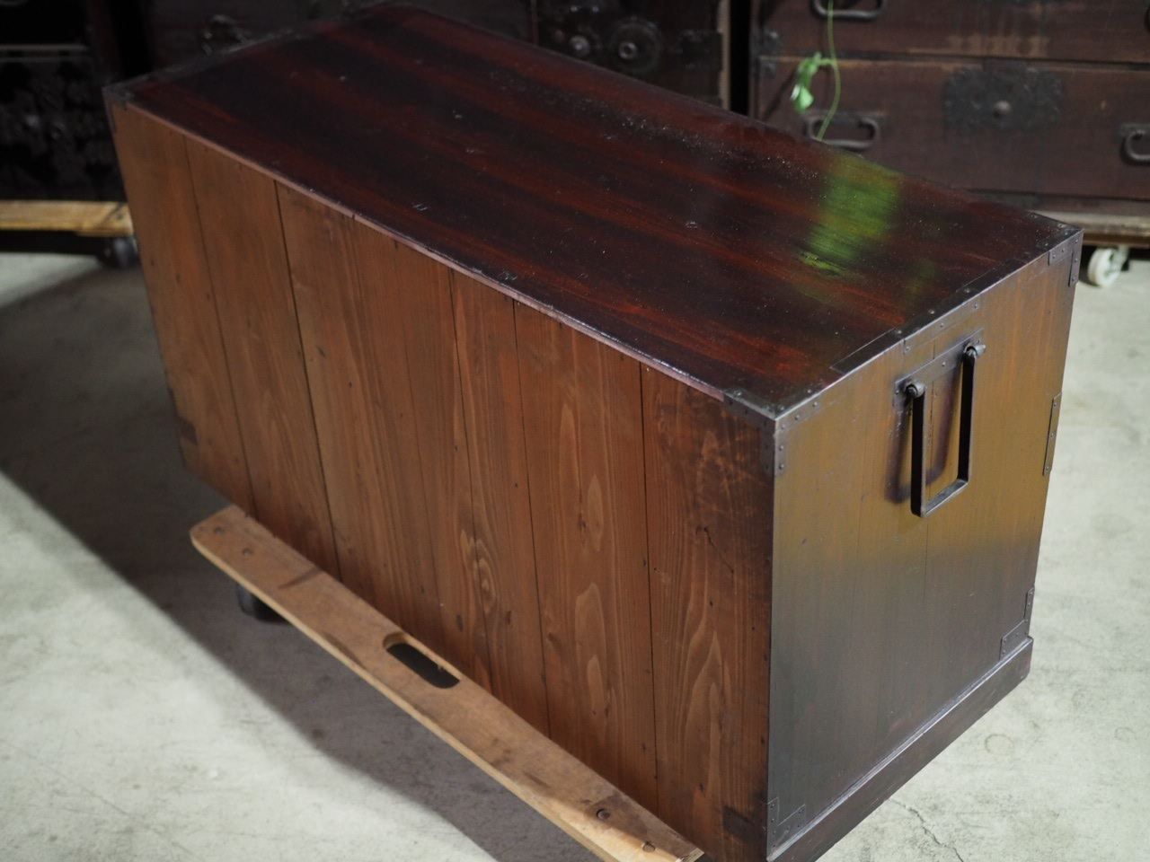 アンティークローボード 山形県米沢衣裳箪笥