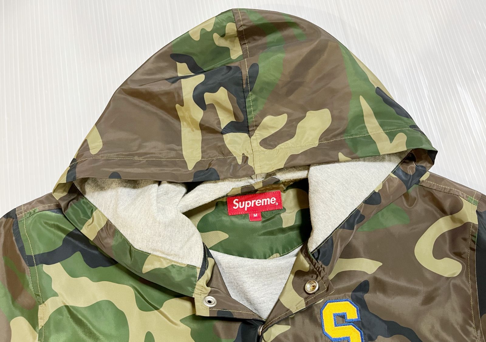 Supreme／ シュプリーム 　17SS　Vertical Logo Hooded Coaches jacket 　フード付　 カモフラ  コーチジャケット【F0029-007】