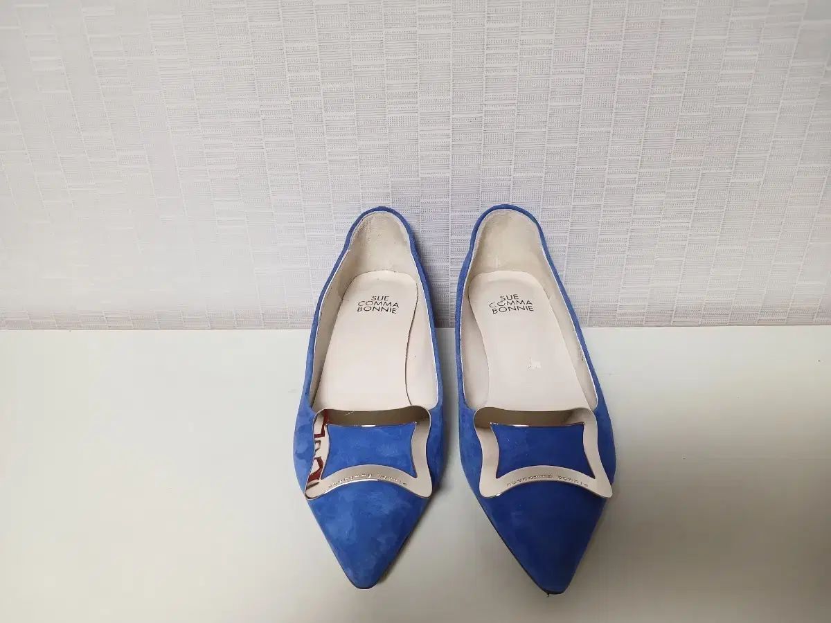 SUECOMMA BONNIE シューコンマボニー スエード ローファー