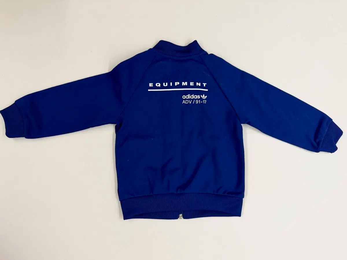 adidas アディダス