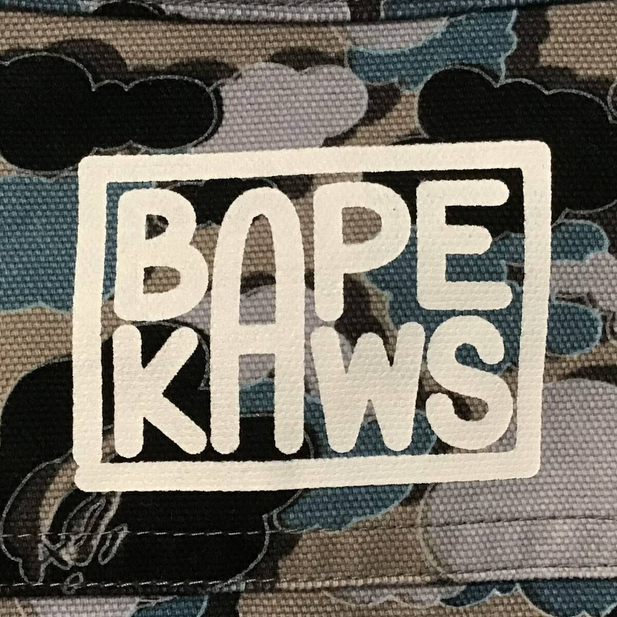 ☆XL☆ KAWS × BAPE Cloud camo ワークシャツ グレー a bathing ape