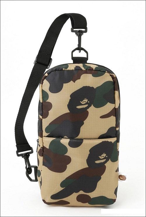 BAPE◆A BATHING APE／迷彩カモ◆ボディバッグ◆付録品ノベルティ BAPE◇A BATHING APE／迷彩カモ◇ボディバッグ◇付録品