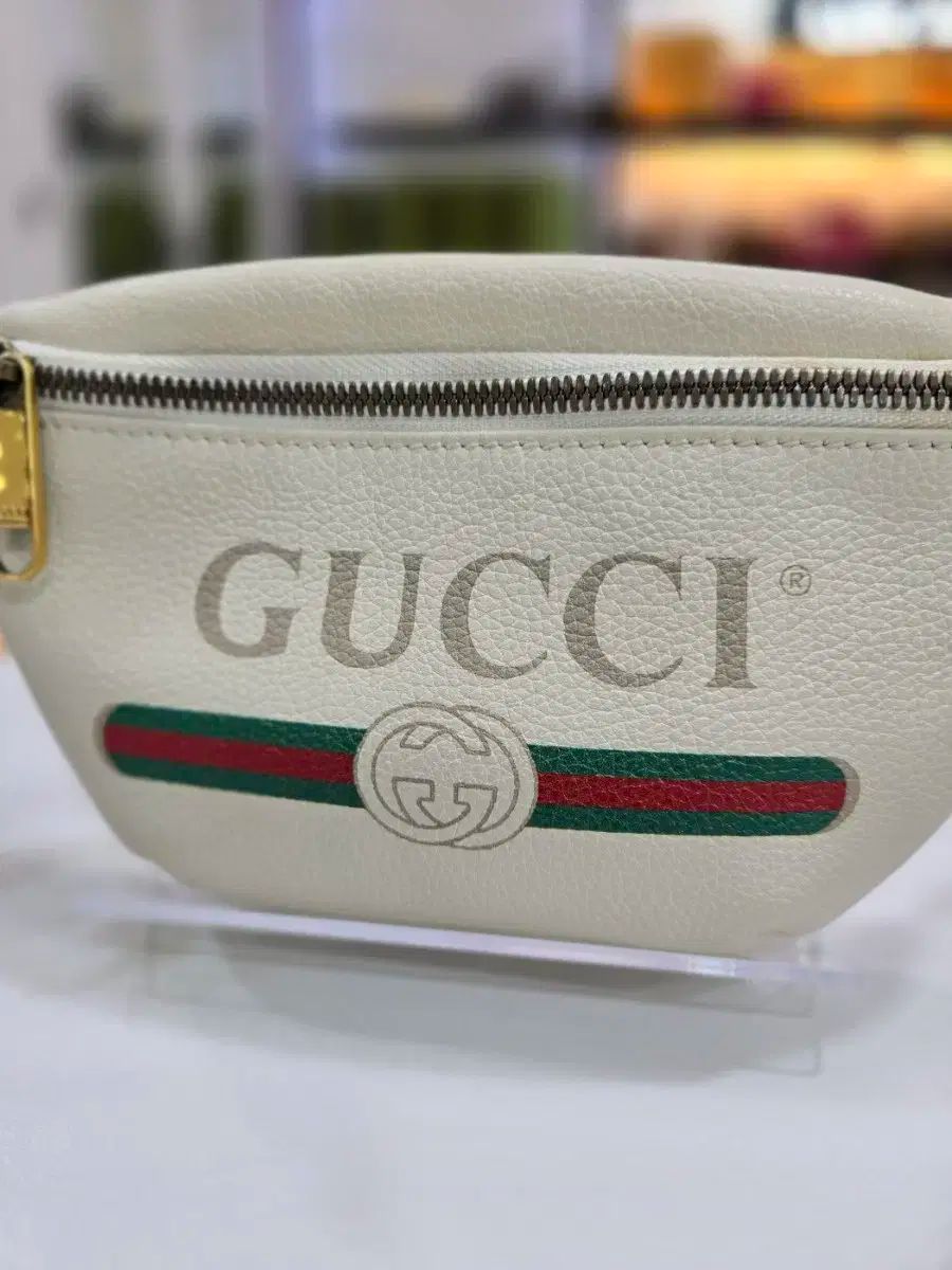 GUCCI グッチ