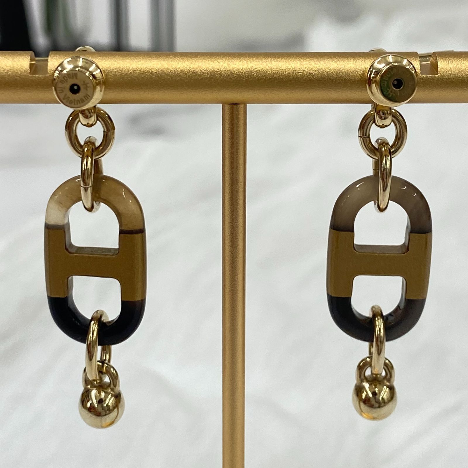 ◇エルメス◇シュル メール ピアス 両耳 バッファローホーン ゴールド ブランド 鑑定済み【美品】 エルメス 《 シュルメール 》 ゴールド