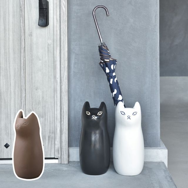 陶器でできたネコ型傘立て（小）約W15.5×D17×H34.5cm  　シンプル アンブレラスタンド  玄関 スッキリ  陶器 マット コンパクト スリム ねこ 猫 かわいい フラワーベース ポスター収納 室内 室外