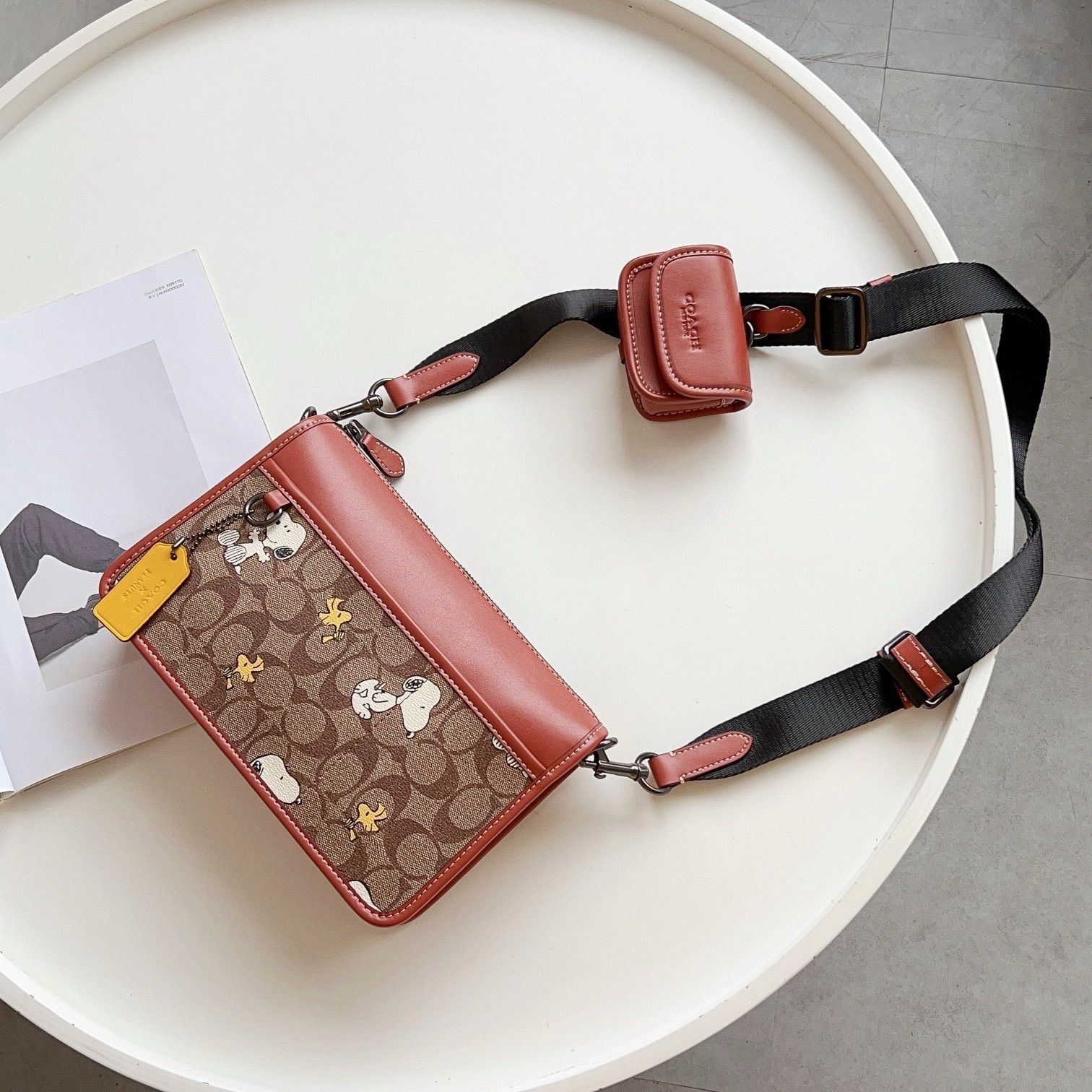 COACH CE709 COACH X PEANUTS スヌーピーコラボ ショルダーバッグ  