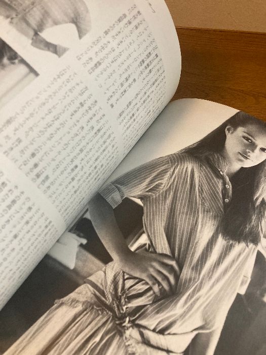 VOGUE BOOK(1985年) Vintage Vogue August 1985 - The Stonehouse Emporium