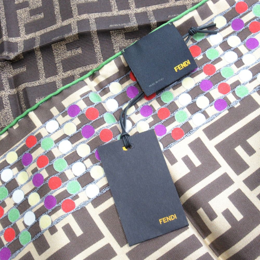 FENDI フェンディ