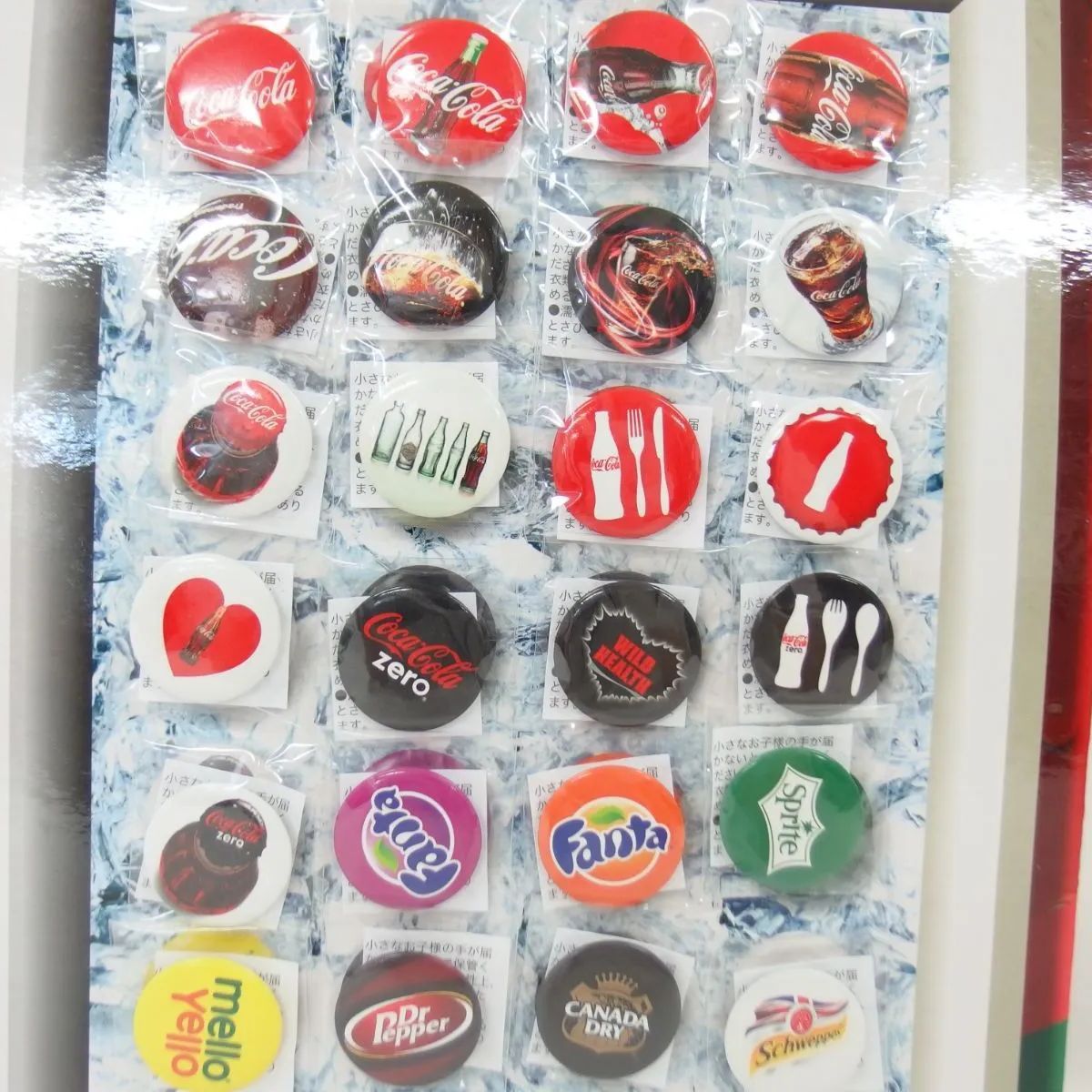 非売品コカ・コーラ 缶バッジ 24個セット