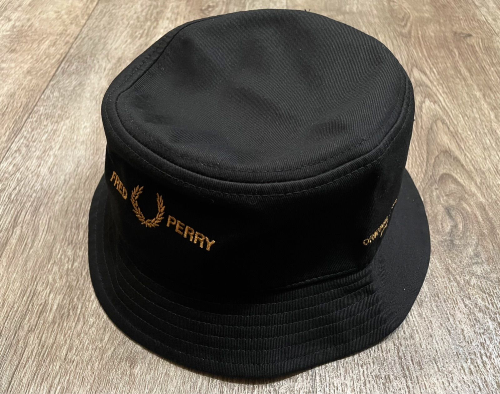 英国買付品】FRED PERRY logo black bucket hat - street fool - メルカリ