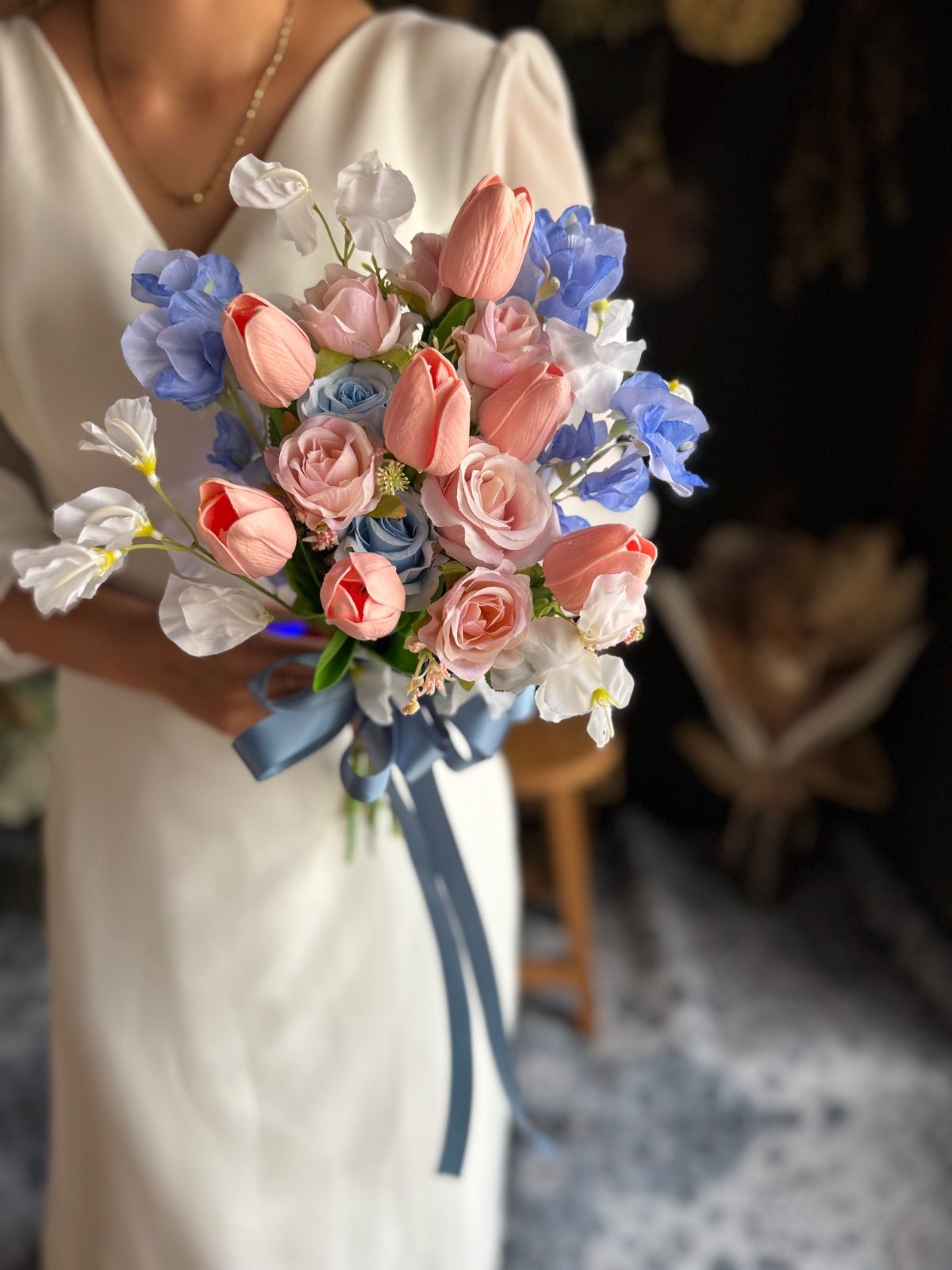 ピンクチューリップ×ブルークラッチブーケ