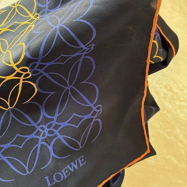 ロエベ LOEWE アナグラム ストール風 大判スカーフ（83x83） L