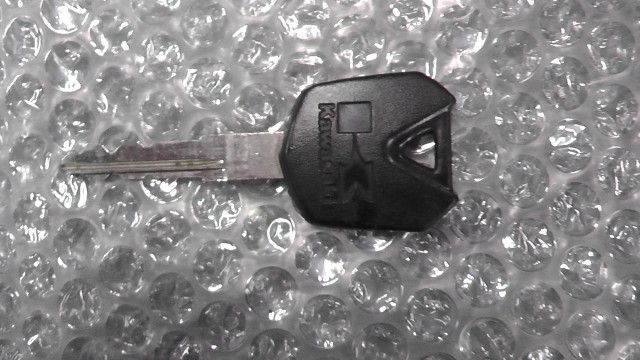 ニンジャ Ninja 250R EX250K-A17xxx の キーセット 1761181009