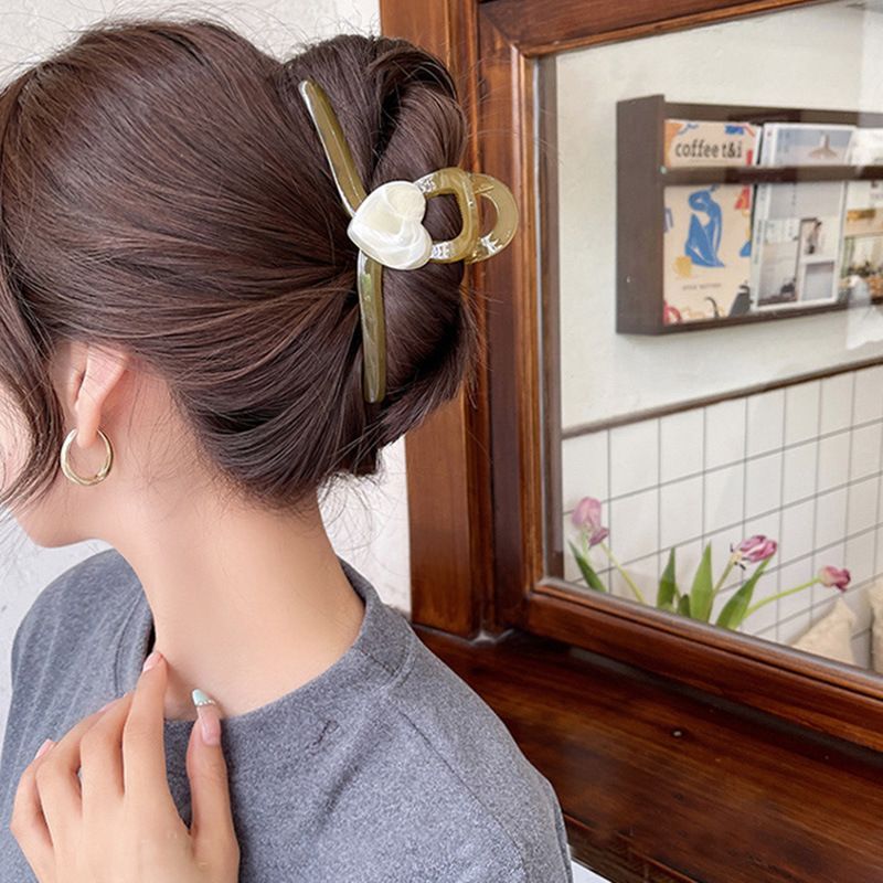 バンスクリップ 新品未使用品 ハート ヘアクリップ ヘアアクセ 13 登場