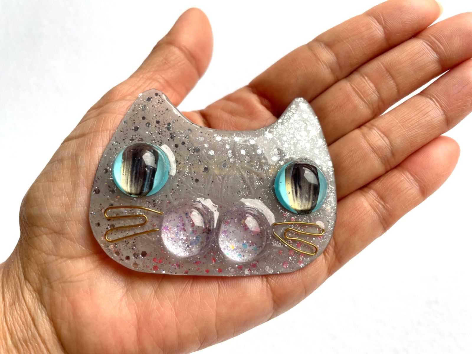 No.2  猫のブローチ・レジン・スカーフピン