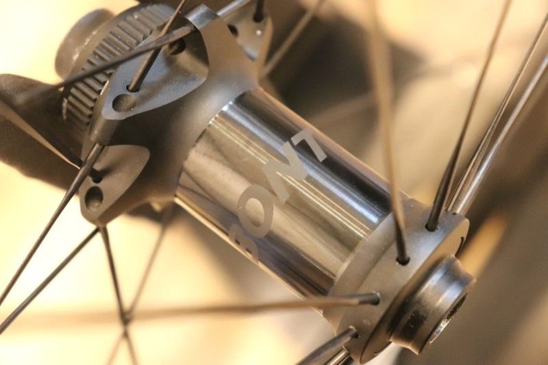 ボントレガー BONTRAGER アイオロス AEOLUS XXX4 DISC TLR カーボン 