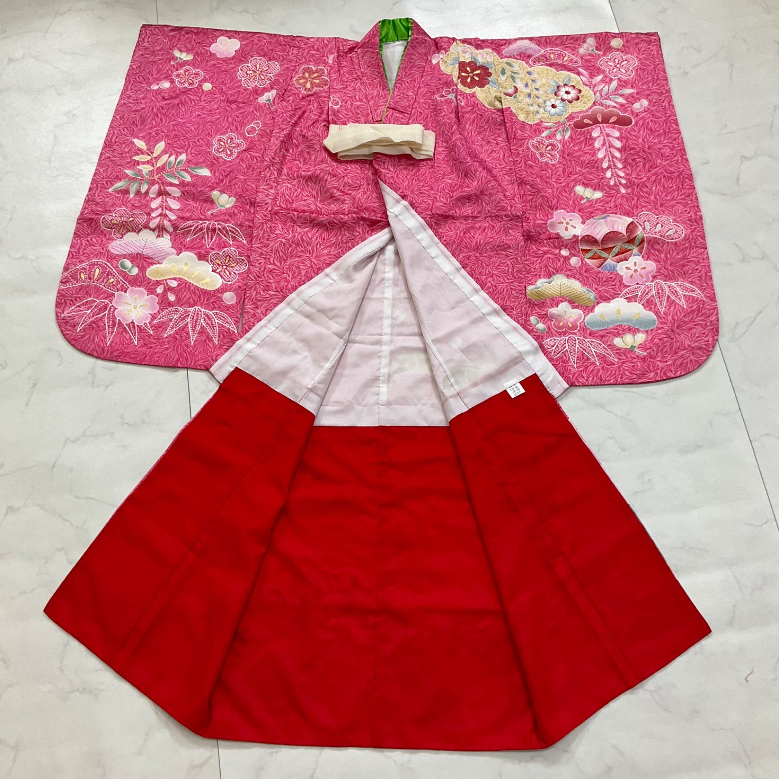 ◆kimono one◆♥同然◆7歳用◆子供着物◆正絹◆長襦袢◆2点セット◆重ね衿◆金糸◆長襦袢仕付け糸付◆七五三◆ピンク◆裄53肩丈132◆七五三お詣り女の子着物こどものひお正月卒業式十三詣り◆G37