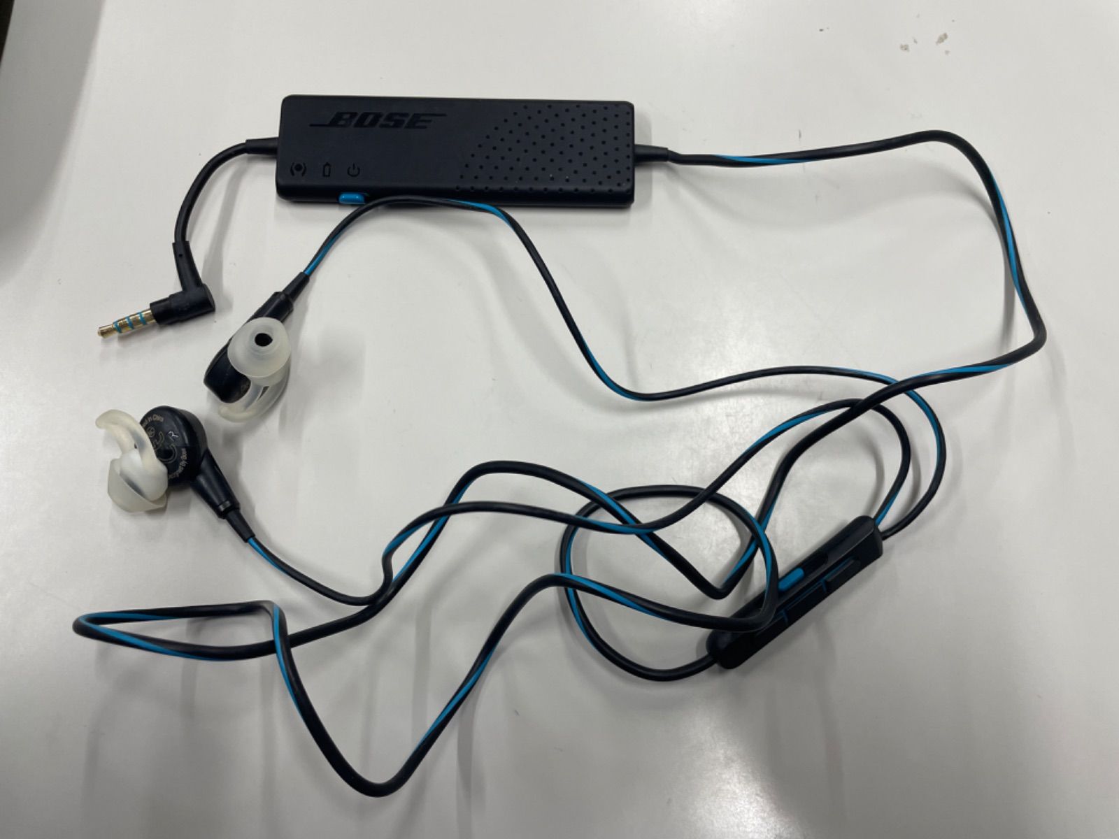 BOSE ボーズ 有線イヤホン QC20 QuietComfort 20 収納ケース付き 