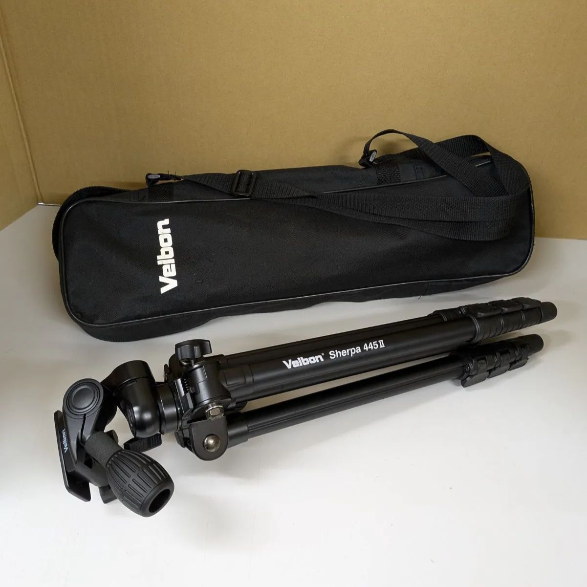 美品　Velbon® Sherpa 445 Ⅱ Velbon（ベルボン） 小型アルミ三脚 4段 シェルパ 445III N