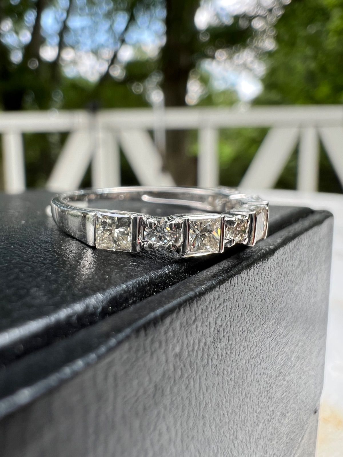 モアサナイト ハーフエタニティリング プリンセスカット 12号 モアサナイト ハーフエタニティリング プリンセスカット 12号 最高品質