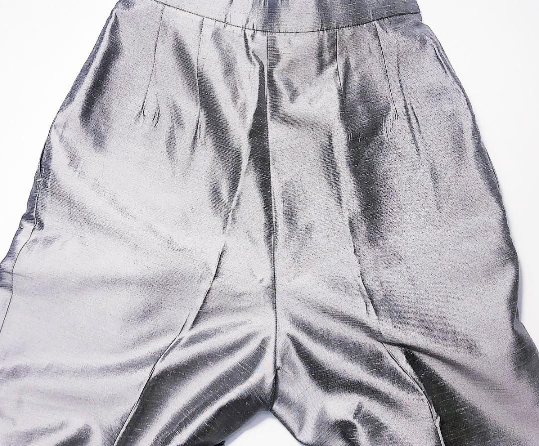 スラックス テーパードパンツ