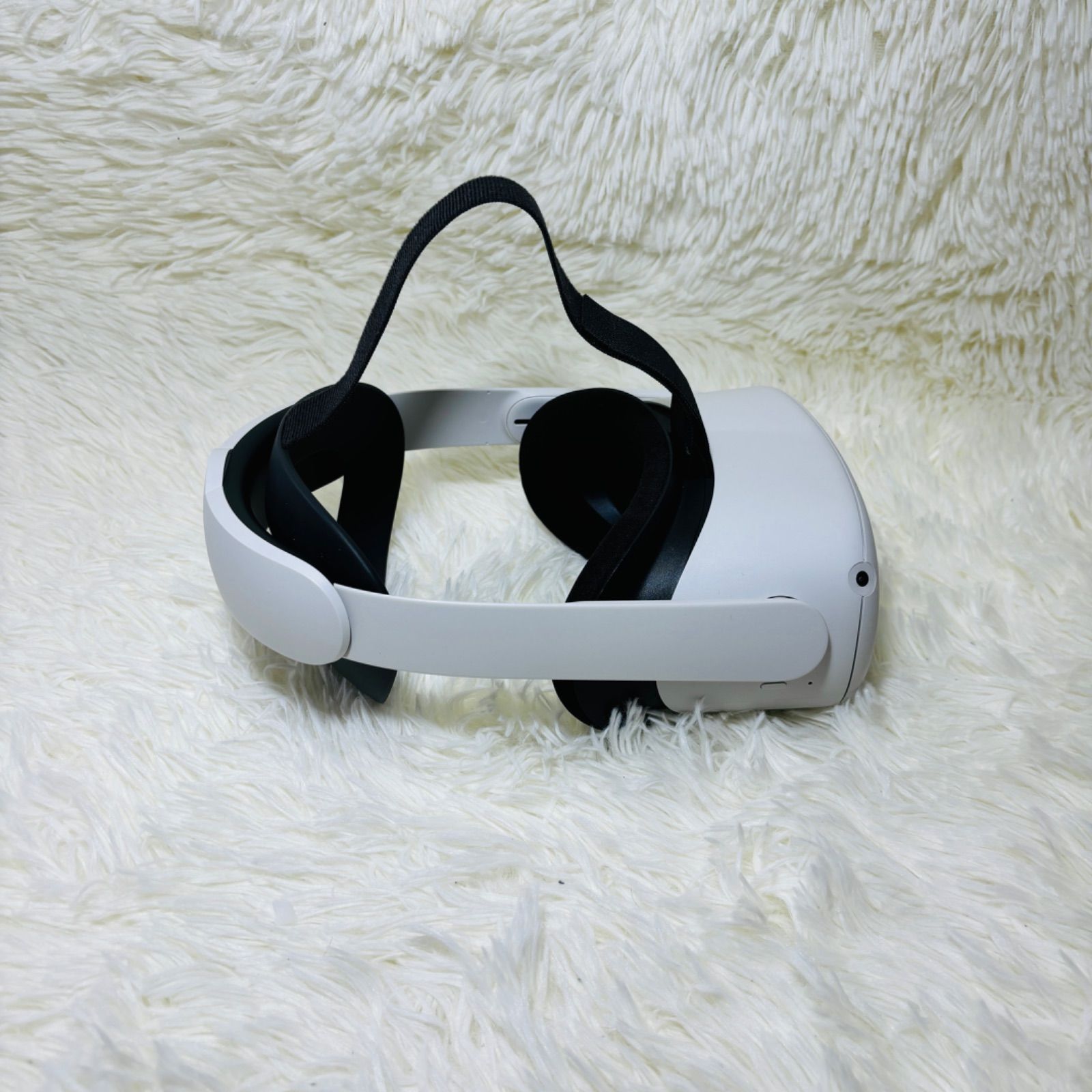 交渉中)Meta quest2 64GB ストラップ付き