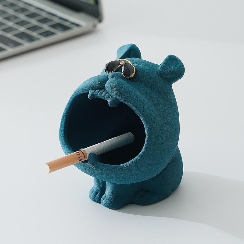 セラミック灰皿かわいい女の子の車の個性トレンドリビングルームの家の装飾漫画の装飾器具