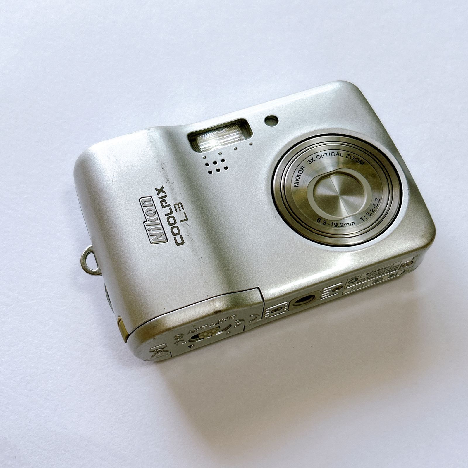 Nikon Coolpix L3 コンパクトデジタルカメラ【動作品】 Nikon (ニコン) コンパクトデジタルカメラ COOLPIX L3 525万画素