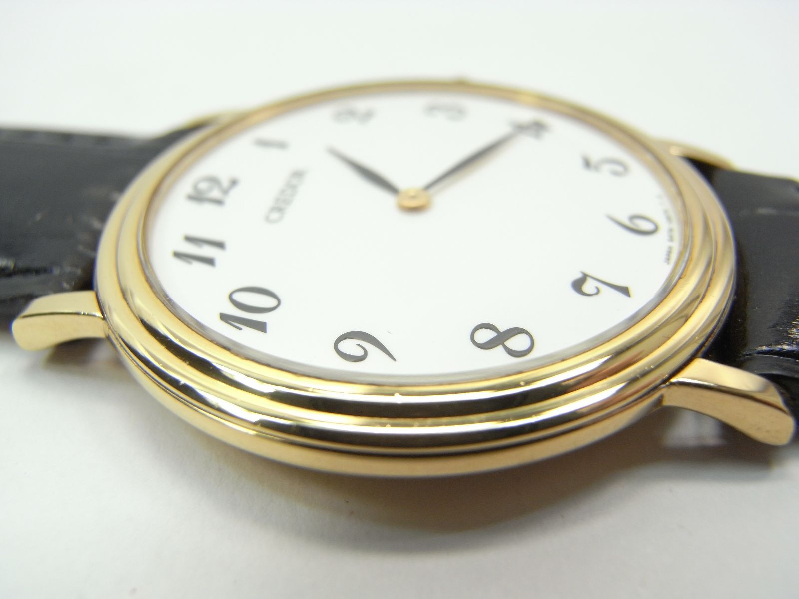 美品】SEIKO （ｾｲｺｰ） ｸﾚﾄﾞｰﾙ K18ｲｴﾛｰｺﾞｰﾙﾄﾞ 5A74-0530 ｱﾗﾋﾞｱ数字白