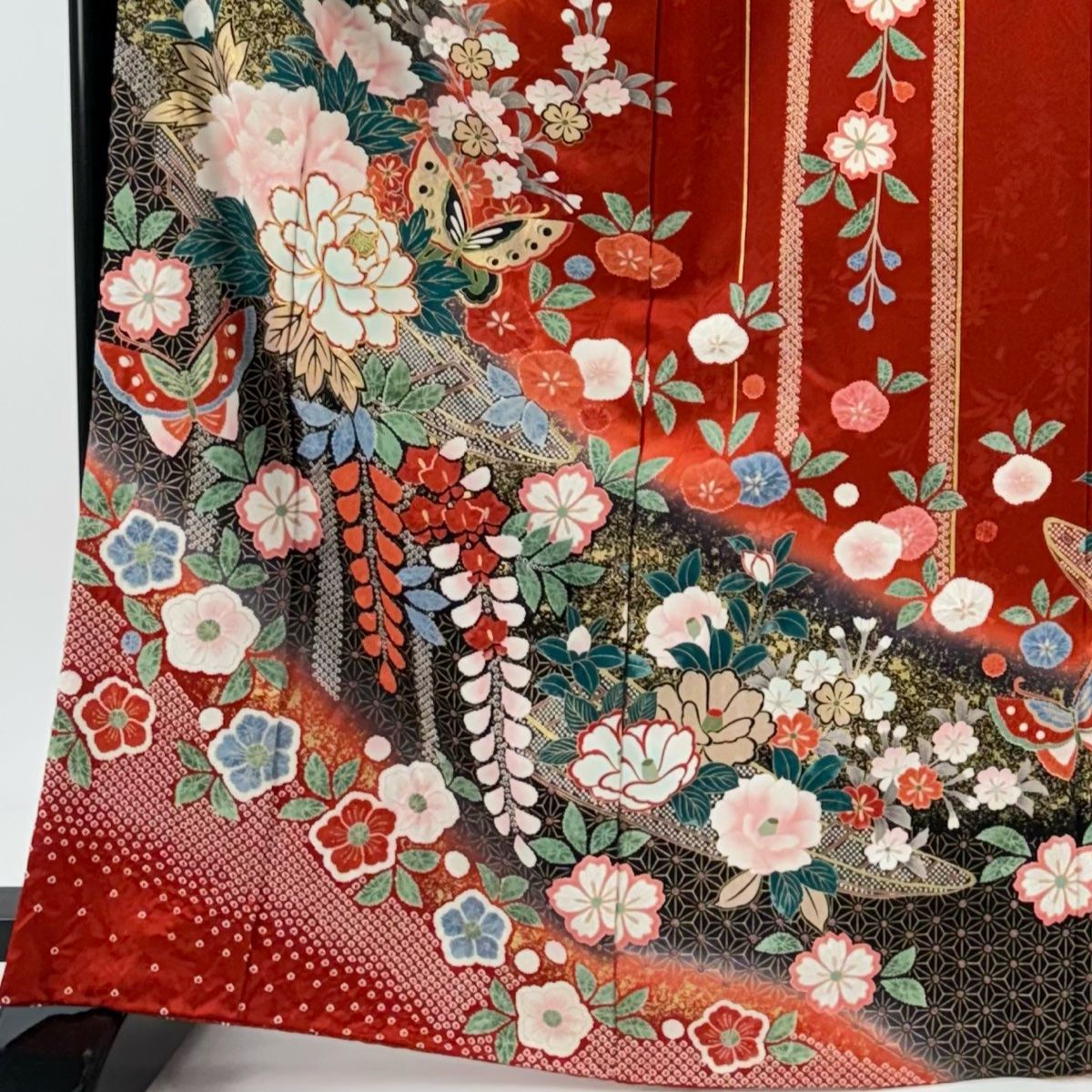 振袖 身丈169cm 裄丈64cm M 袷 牡丹 蝶 金糸 金彩 朱色 正絹