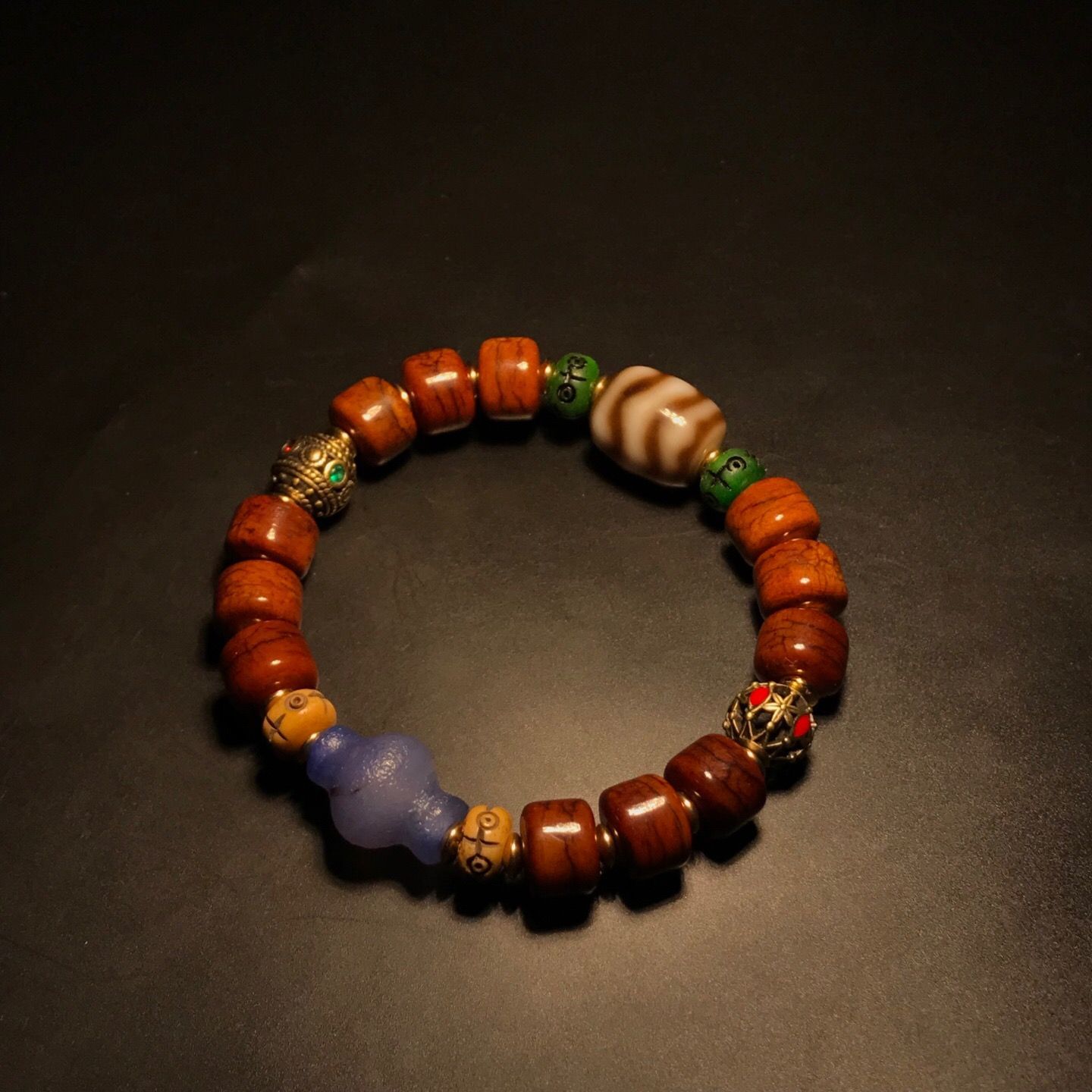 清・古瑪瑙彫・象雄三眼・九眼象雄天珠ネックレス』極細工