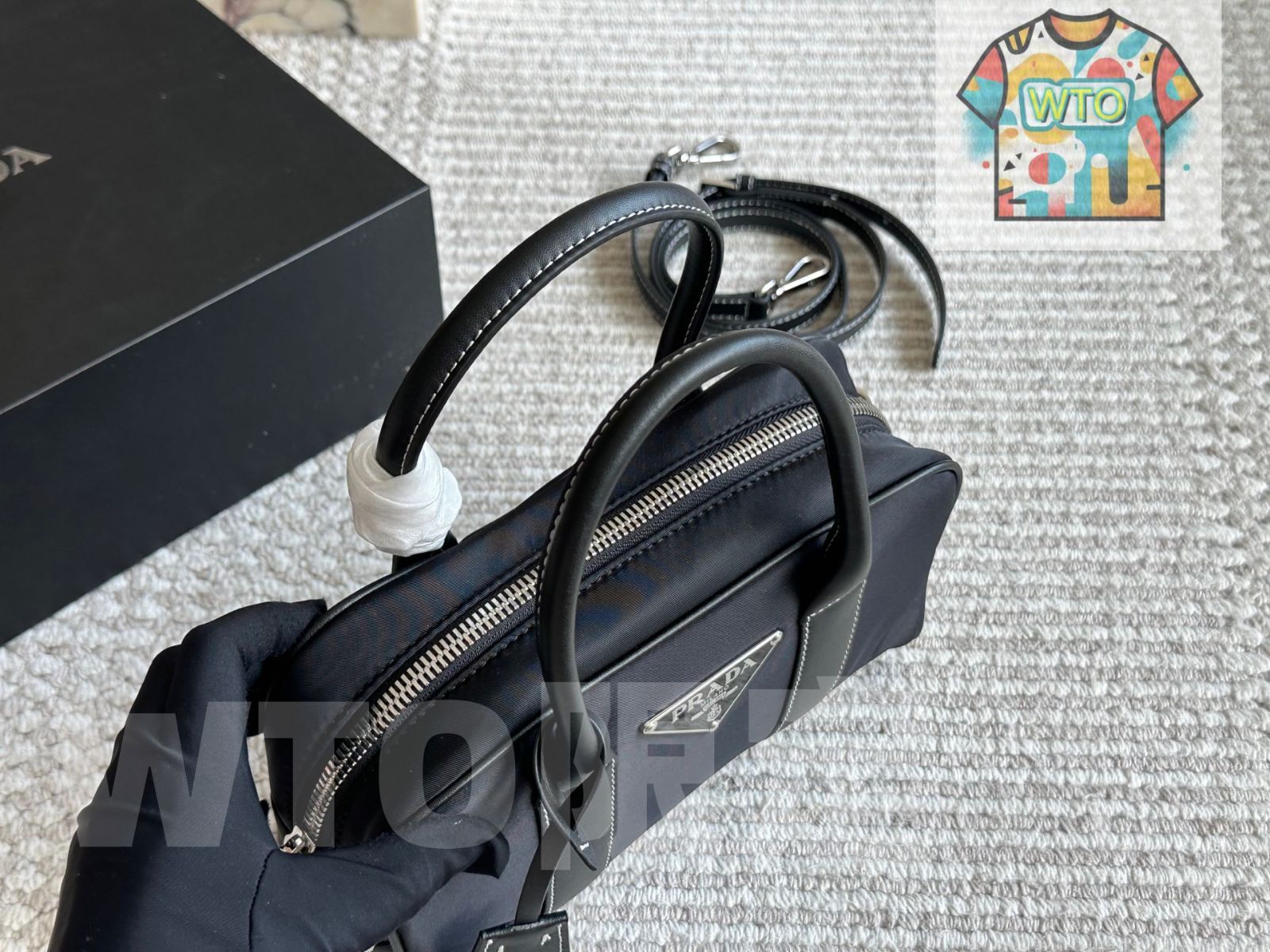 PRADA ブラック ボストンバッグ　ナイロン ストリート PRADA(プラダ) ボストンバッグ(メンズ) - 海外通販の