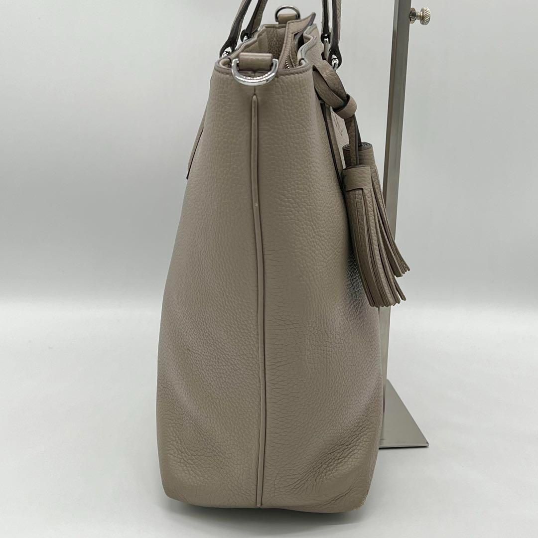 美品】ToryBurch ビジネスバッグブリーフケース タッセル グレー