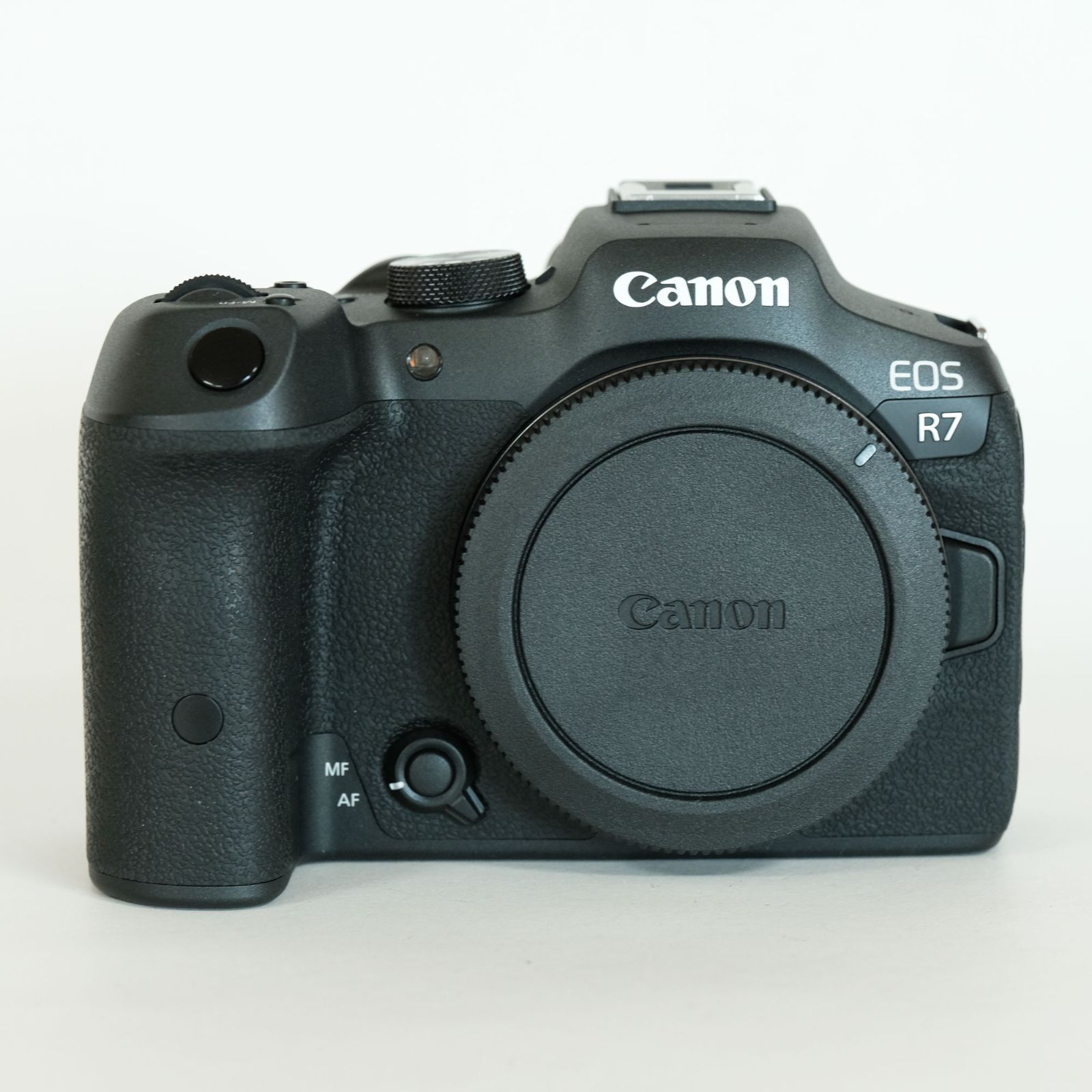 シャッター回数3313 外観新品同様 キヤノン R7 ボディ（EOS R7で
