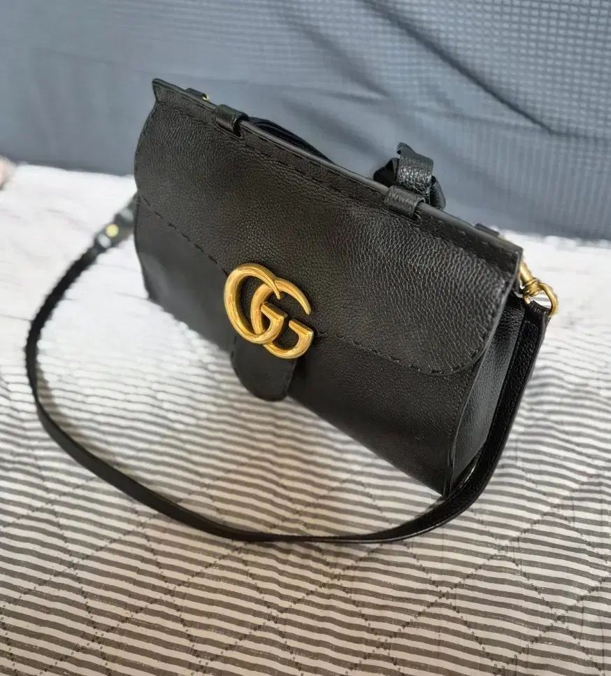 GUCCI(グッチ) GG マーモント スモール トップハンドルバッグ GUCCI(グッチ) GG マーモント スモール トップハンドルバッグ