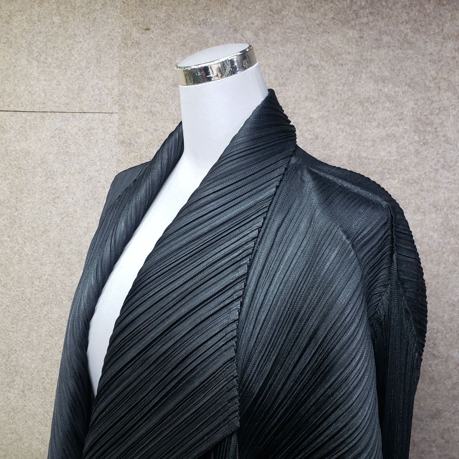 PLEATS PLEASE ISSEY MIYAKE プリーツジャケット サイズ3 黒系 y6947i