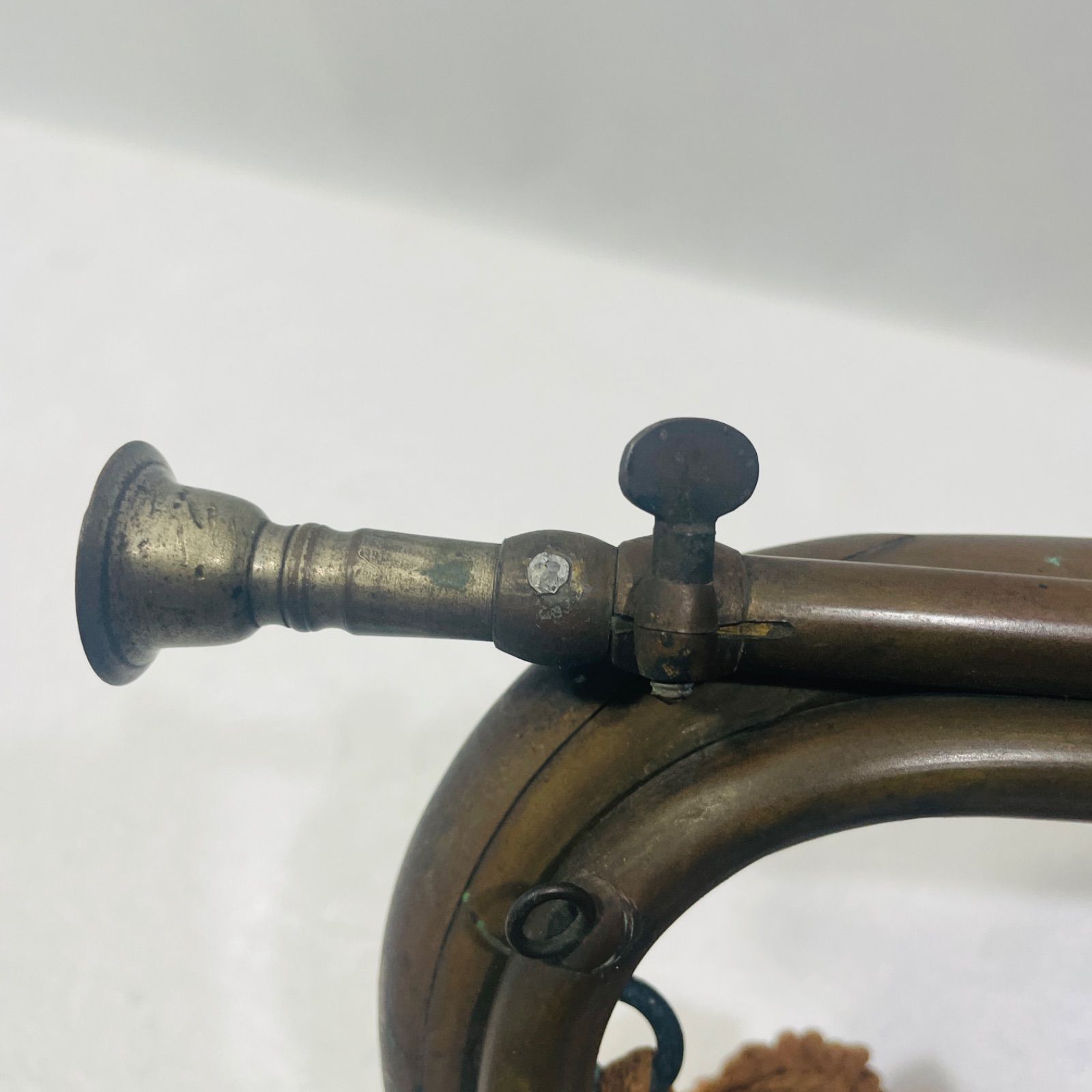 進軍ラッパ 楽器 真鍮製 アンティーク 美術品 工芸品 - メルカリ
