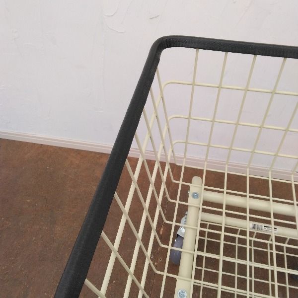 洗濯物入れ