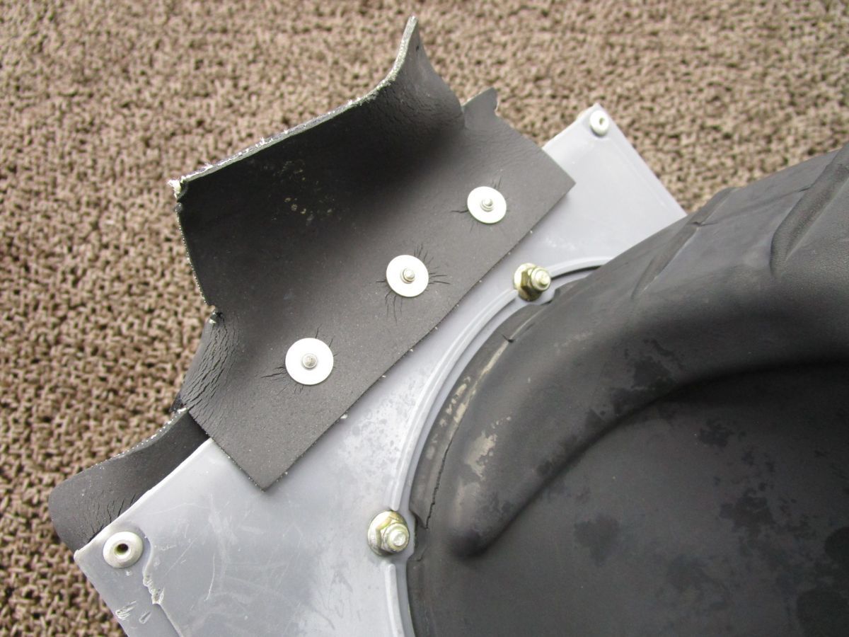 ハスクバーナ WR125 エアクリーナーボックス □A639！ZCG2H00AA