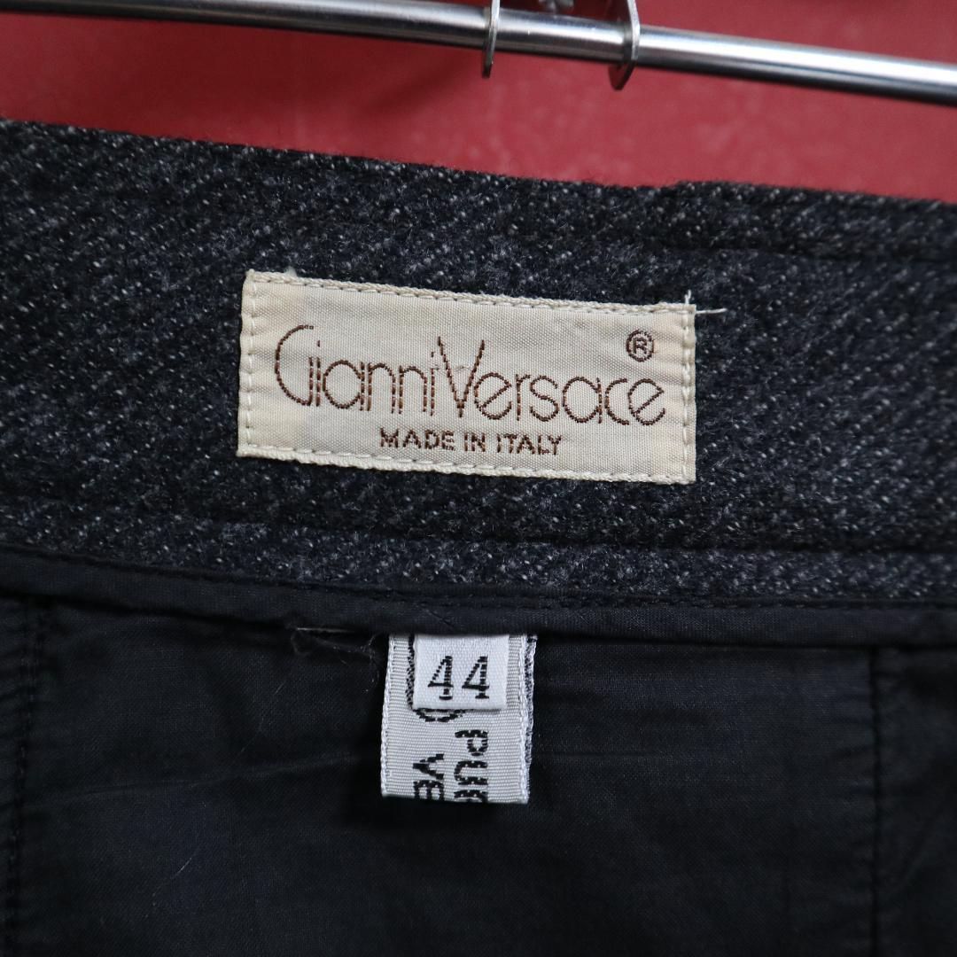 希少デザイン】Gianni Versace 前面型押しデザイン スラックス - メルカリ