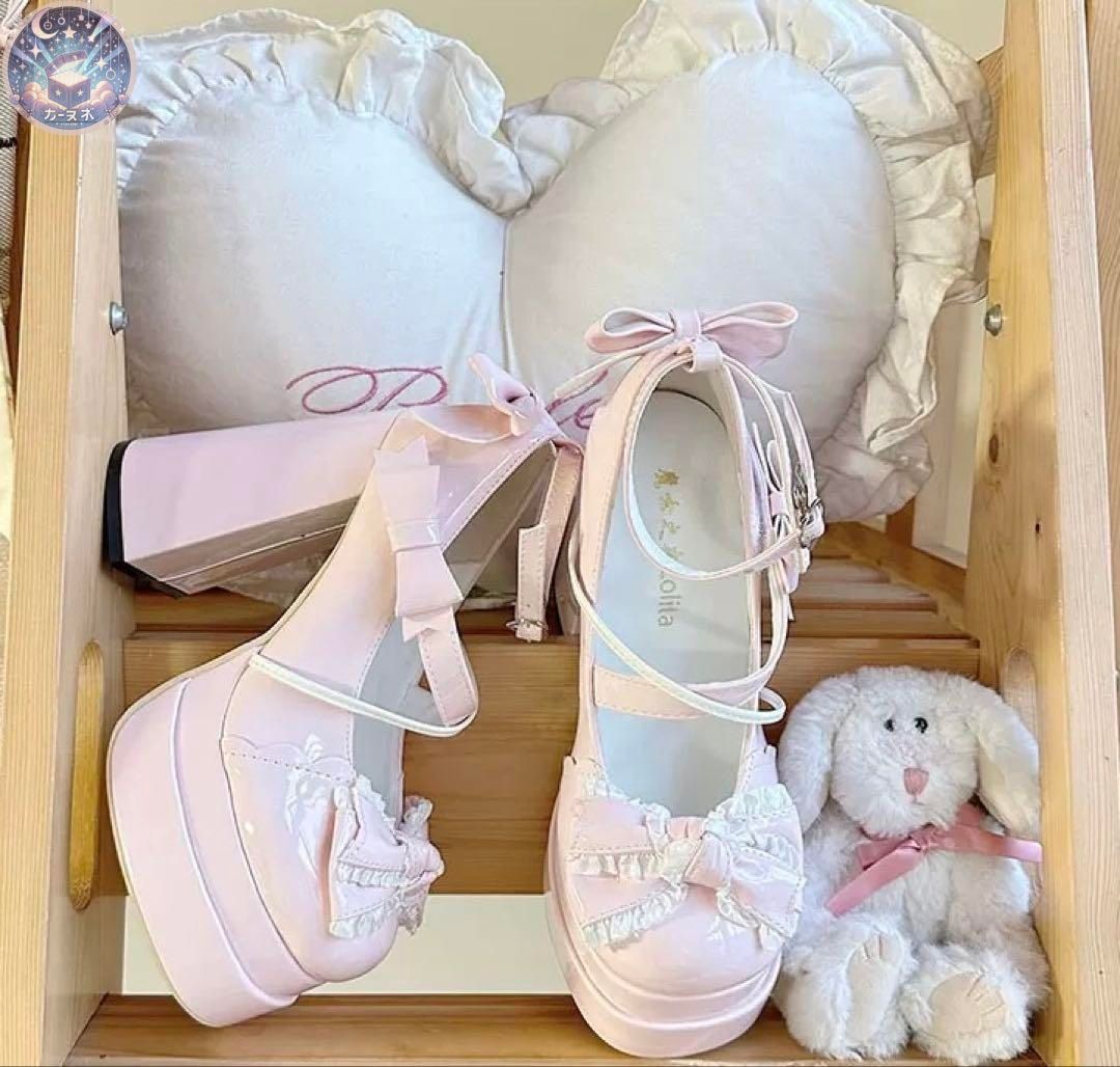 ロリータファッション厚底ヒール