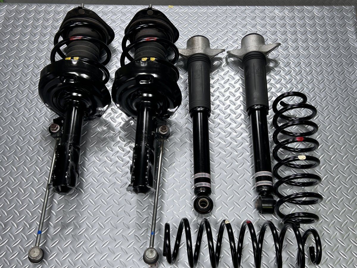 送料無料【訳あり品】210系 カローラツーリング 純正サスキット 品番48510-12L50/48520-12L50/48530-12N00 ZWE211/213/214/215/NRE210 (24030150)
