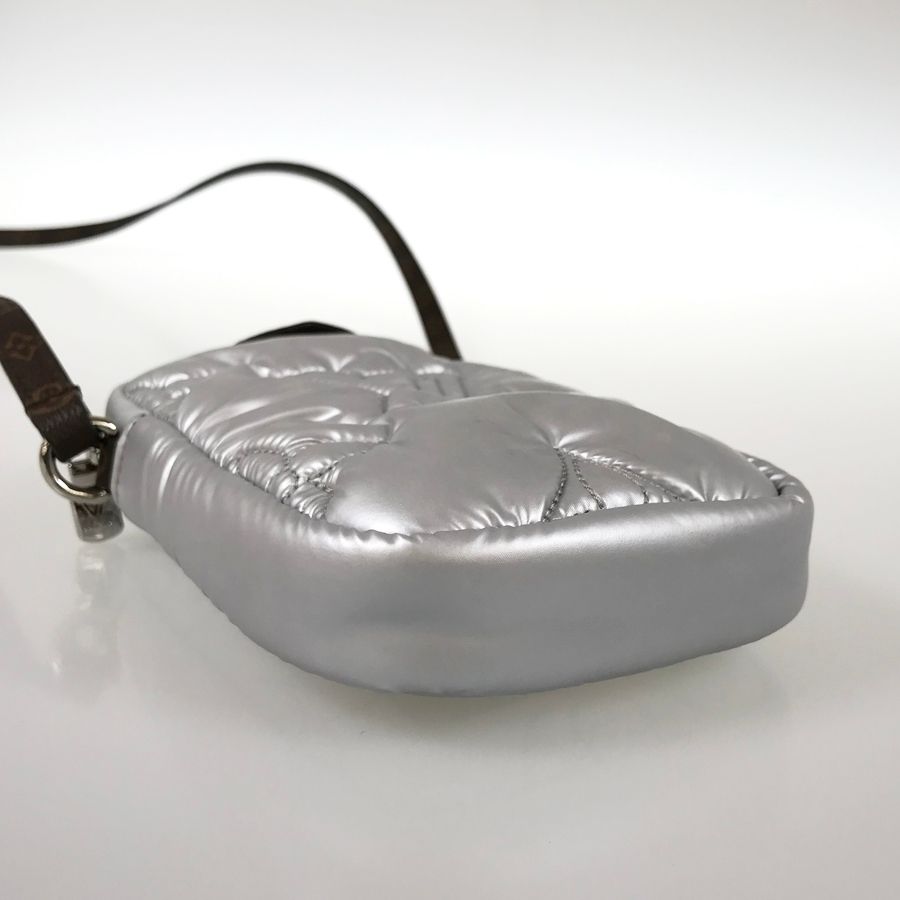 ルイ・ヴィトン LOUIS VUITTON LV ピロー フォンポーチ M81716